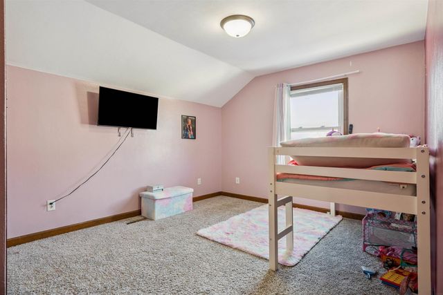 914 Lynda Road, Waterloo, IA 50701