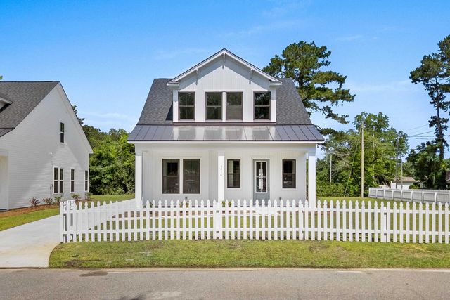 3810 Richardson St., Loris, SC 29569