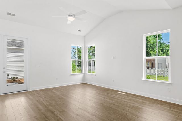 3810 Richardson St., Loris, SC 29569