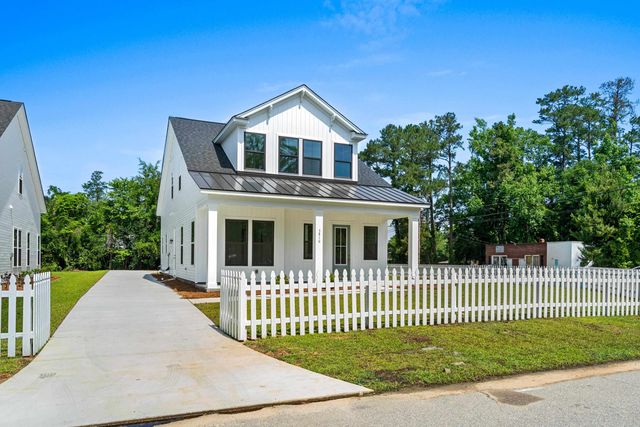 3810 Richardson St., Loris, SC 29569