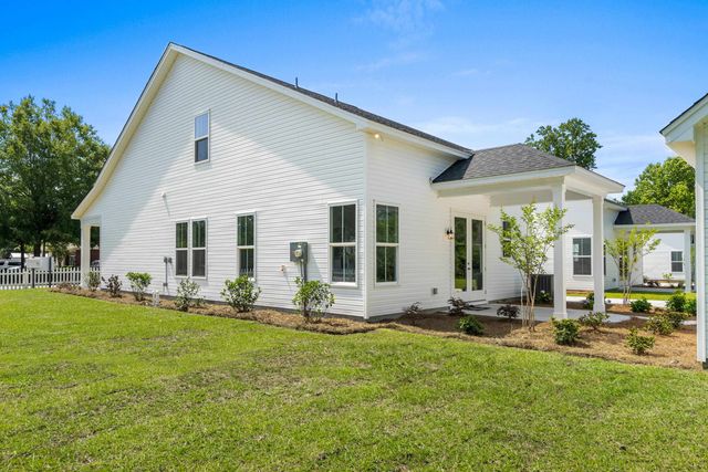 3810 Richardson St., Loris, SC 29569