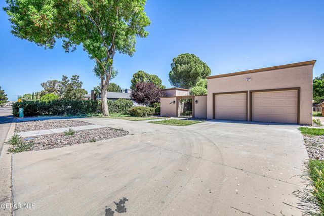 4945 VISTA GRANDE Circle, El Paso, TX 79922