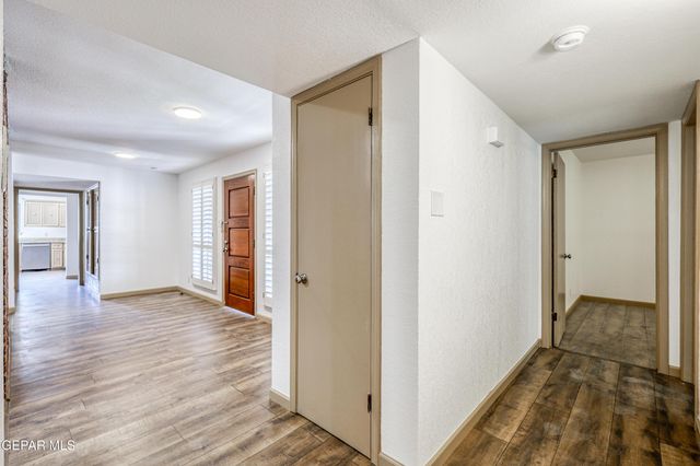 4945 VISTA GRANDE Circle, El Paso, TX 79922