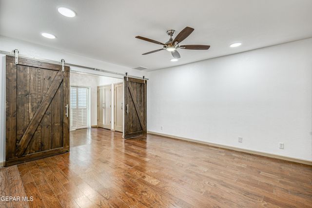 4945 VISTA GRANDE Circle, El Paso, TX 79922