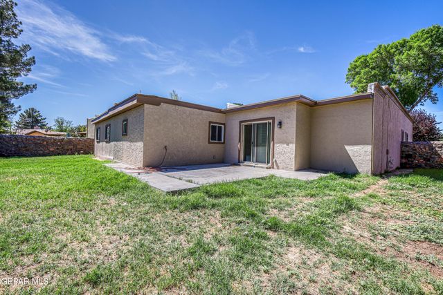 4945 VISTA GRANDE Circle, El Paso, TX 79922