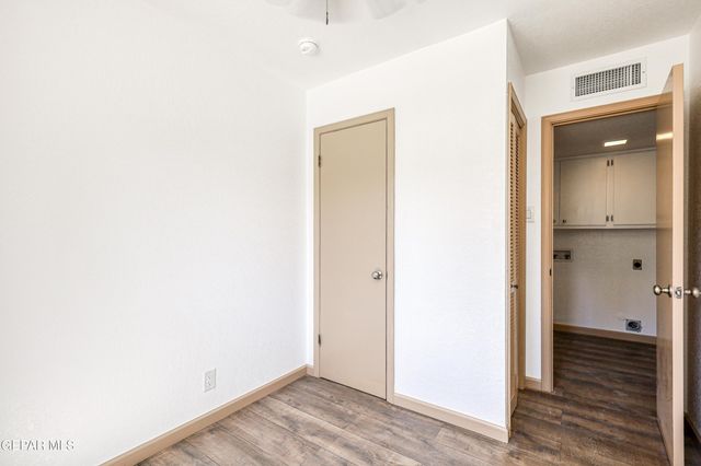 4945 VISTA GRANDE Circle, El Paso, TX 79922