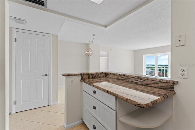 4900 BRITTANY DRIVE S 812, St Petersburg, FL 33715