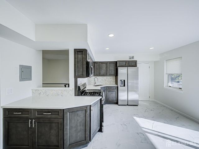 18 Judson Street 22B, Edison, NJ 08837