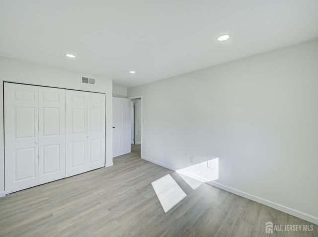 18 Judson Street 22B, Edison, NJ 08837