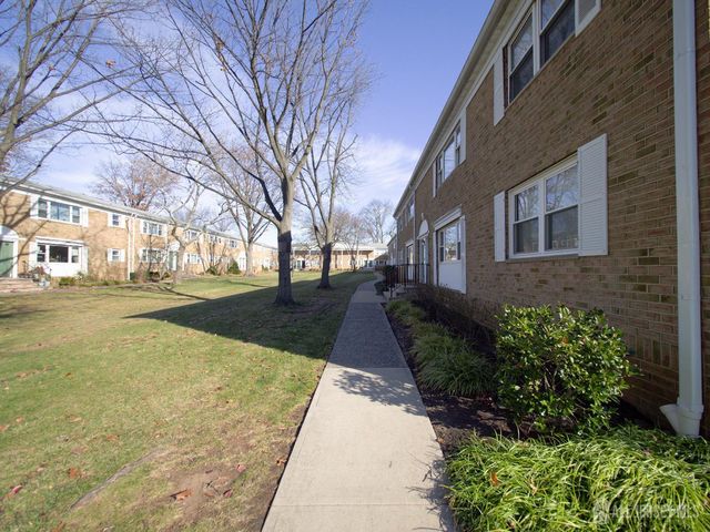 18 Judson Street 22B, Edison, NJ 08837