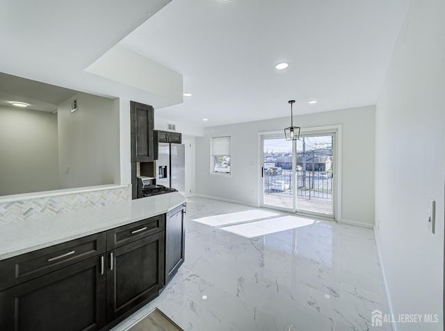 18 Judson Street 22B, Edison, NJ 08837