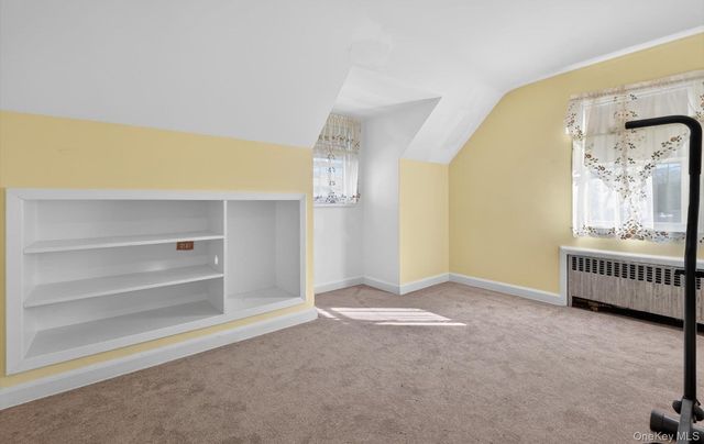 3992 William Street, Seaford, NY 11783