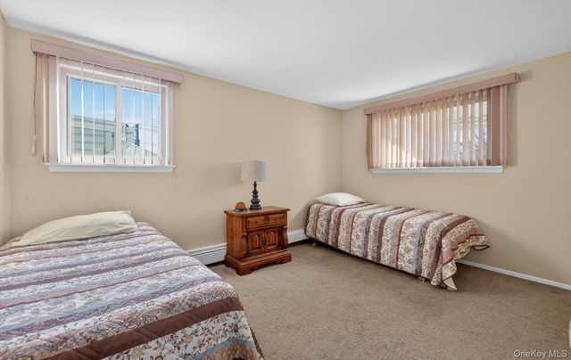 3992 William Street, Seaford, NY 11783