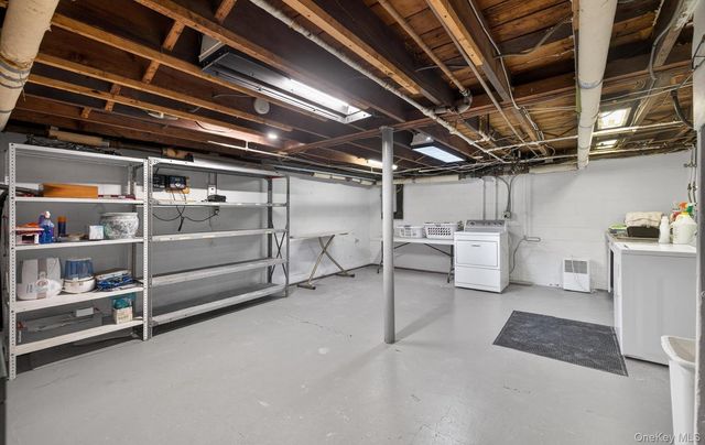 3992 William Street, Seaford, NY 11783