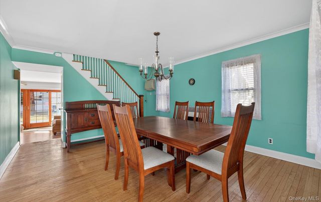 3992 William Street, Seaford, NY 11783