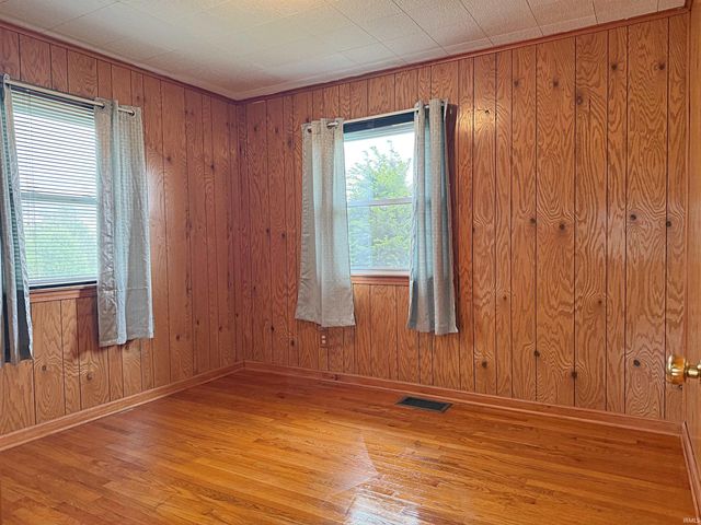626 E Elnora Street, Odon, IN 47562