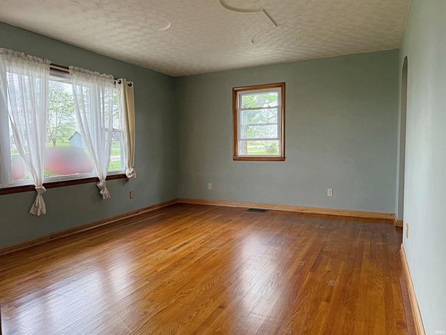 626 E Elnora Street, Odon, IN 47562