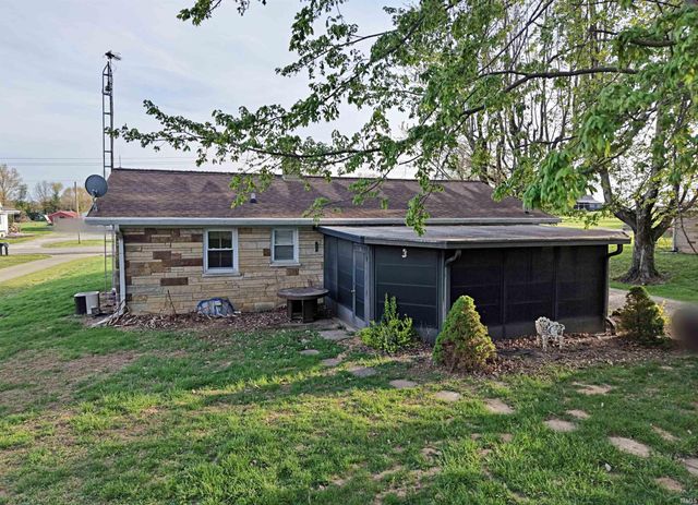 626 E Elnora Street, Odon, IN 47562