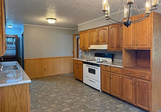 626 E Elnora Street, Odon, IN 47562