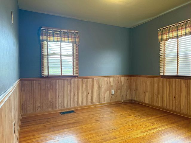 626 E Elnora Street, Odon, IN 47562