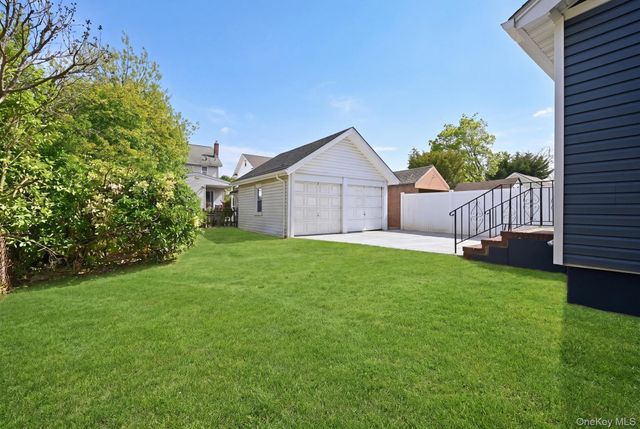 107 E Saint Marks Place, Valley Stream, NY 11580
