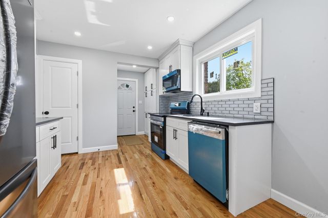 107 E Saint Marks Place, Valley Stream, NY 11580