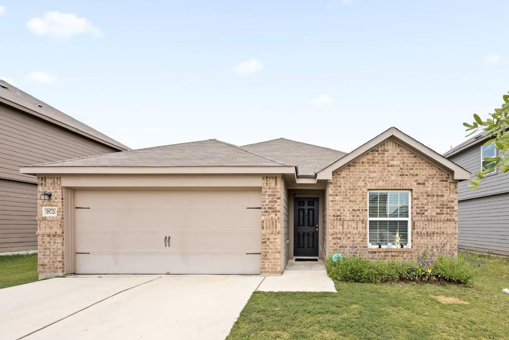 18720 Speculator LN, Elgin, TX 78621