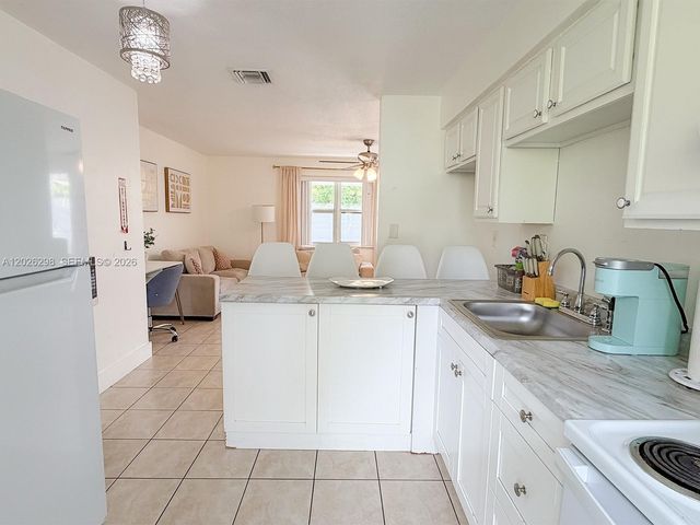 1827 SW 21st Street, Fort Lauderdale, FL 33315
