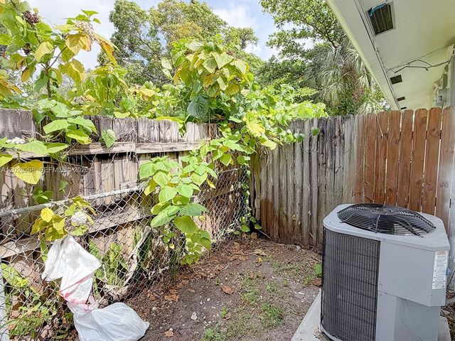 1827 SW 21st Street, Fort Lauderdale, FL 33315