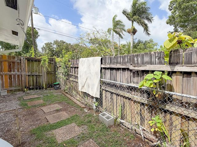 1827 SW 21st Street, Fort Lauderdale, FL 33315