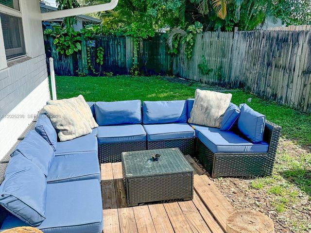 1827 SW 21st Street, Fort Lauderdale, FL 33315