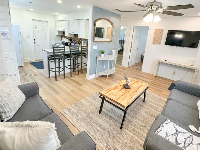 1827 SW 21st Street, Fort Lauderdale, FL 33315
