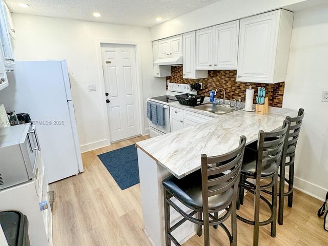 1827 SW 21st Street, Fort Lauderdale, FL 33315
