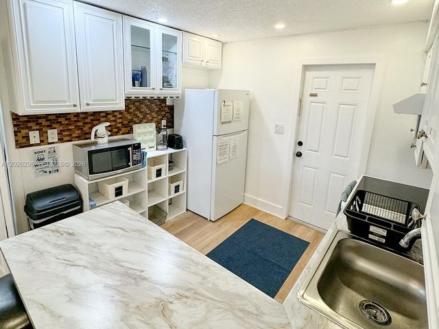 1827 SW 21st Street, Fort Lauderdale, FL 33315