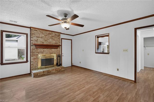 5681 Shinfield DR, Virginia Beach, VA 23464