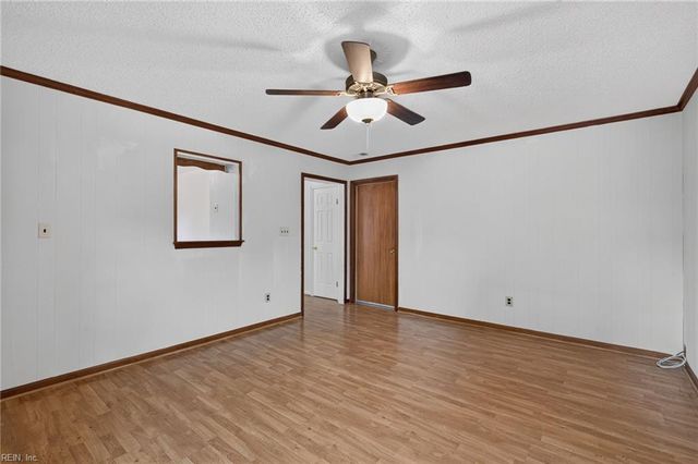 5681 Shinfield DR, Virginia Beach, VA 23464