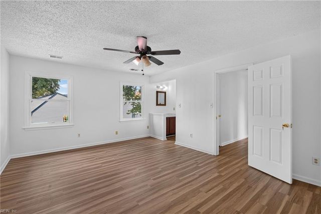 5681 Shinfield DR, Virginia Beach, VA 23464