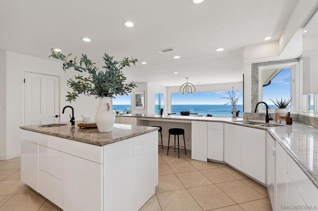 5366 Calumet Ave, La Jolla, CA 92037