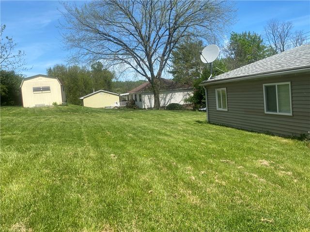 72 S Lincoln Ave, Hempfield Twp, PA 15601