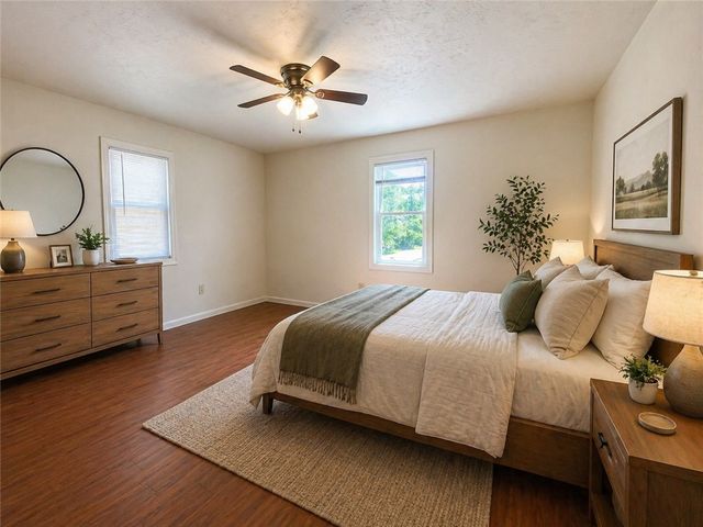 72 S Lincoln Ave, Hempfield Twp, PA 15601