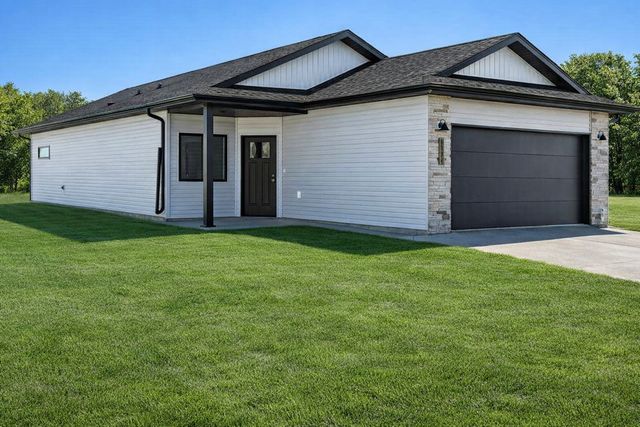 3842 Prairie Lane, Moorhead, MN 56560