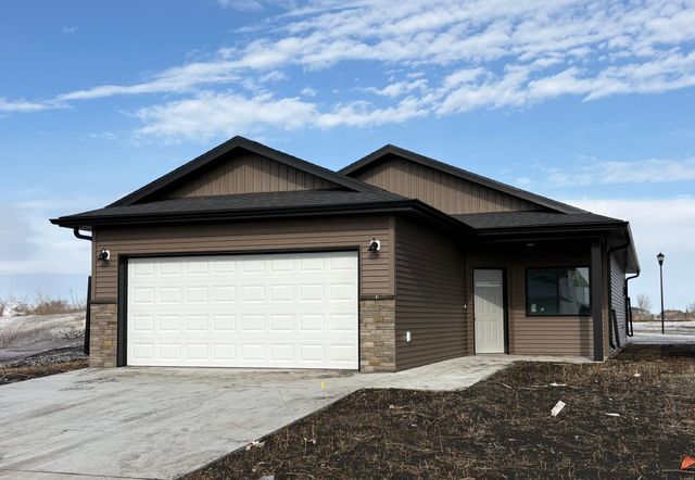 3842 Prairie Lane, Moorhead, MN 56560