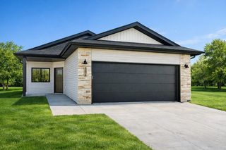 3842 Prairie Lane, Moorhead, MN 56560