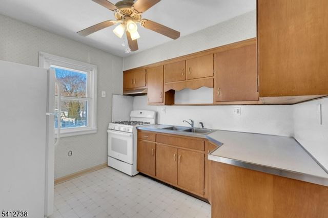 45 Clark St, Mine Hill Twp., NJ 07803