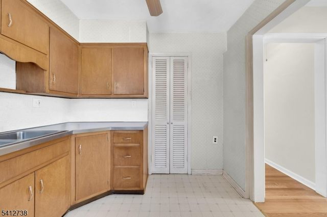 45 Clark St, Mine Hill Twp., NJ 07803