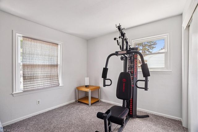 405 Kings Point CT, Virginia Beach, VA 23452