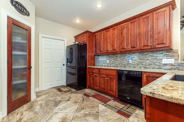 29524 S 585 Court, Grove, OK 74344