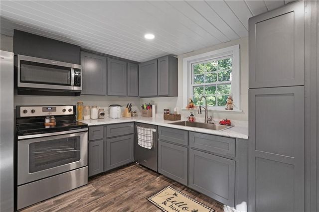 678 River Bend Road SW, Plainville, GA 30733