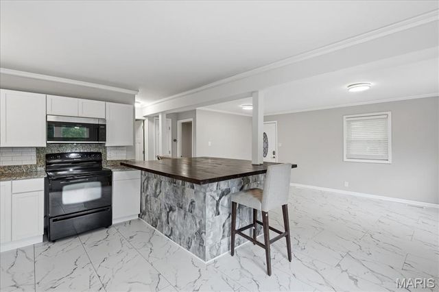 7686 Sunrise Drive, Hillsboro, MO 63050