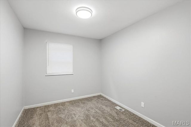 7686 Sunrise Drive, Hillsboro, MO 63050